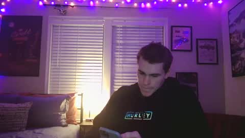 Snapshot of finnabun33 chatting on 02-11-25, 11:44 Jake I am Bicurious online show from 02-11-25, 11:44