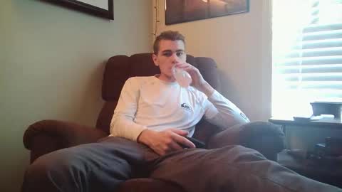 Snapshot of finnabun33 chatting on 09-10-25, 06:30 Jake I am Bicurious online show from 09-10-25, 06:30