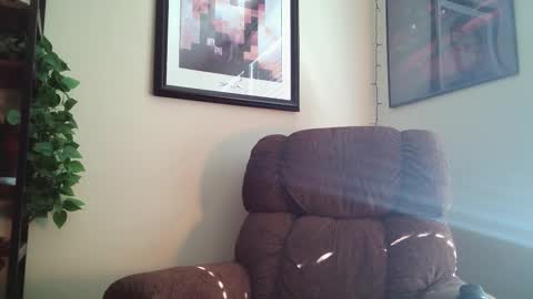 Snapshot of finnabun33 chatting on 10-23-25, 04:28 Jake I am Bicurious online show from 10-23-25, 04:28