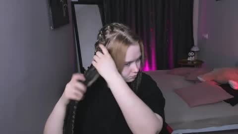 Fiona online show from 04-29-26, 11:33