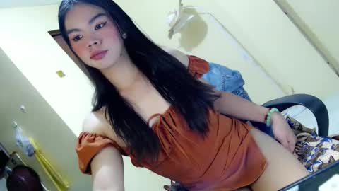 FIONA online show from 04-12-26, 12:21