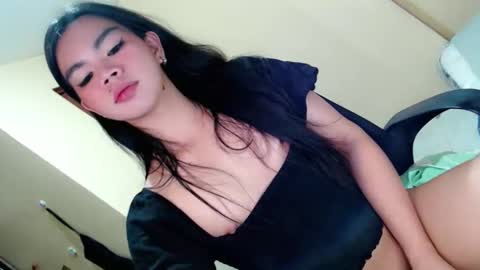 Snapshot of fionie_xxx chatting on 05-20-26, 06:03 FIONA online show from 05-20-26, 06:03