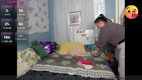 Snapshot of fionna_fineas chatting on 11-06-25, 06:09 Fionna online show from 11-06-25, 06:09