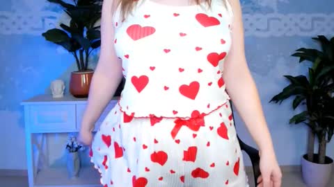 fiora online show from 11-22-25, 02:27