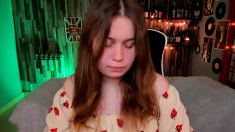 fiora online show from 04-29-26, 06:06