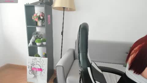 Snapshot of fire_emily chatting on 06-21-26, 01:19 fire_emily online show from 06-21-26, 01:19