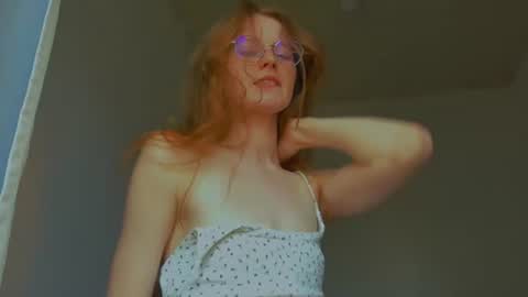 fire_luna online show from 08-04-26, 03:21