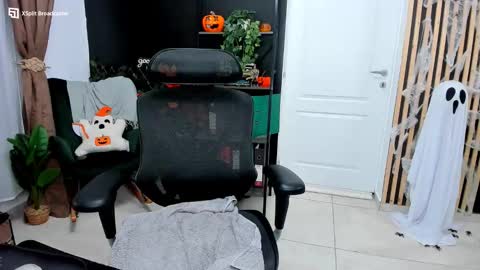 Kallisy online show from 10-31-25, 10:11