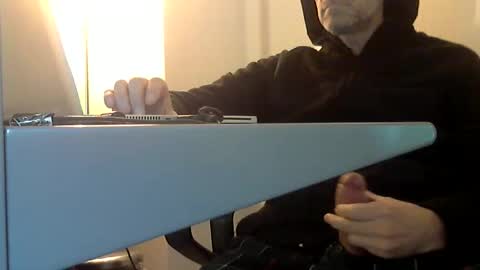 Snapshot of fit__daddy chatting on 02-21-26, 01:12 Daddy Cool online show from 02-21-26, 01:12