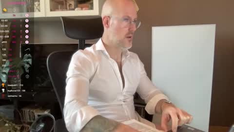 Snapshot of fit_rubinho chatting on 01-09-25, 01:35 Rubn online show from 01-09-25, 01:35