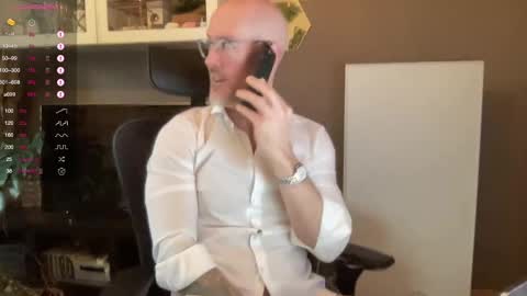 Snapshot of fit_rubinho chatting on 01-16-25, 08:54 Rubn online show from 01-16-25, 08:54