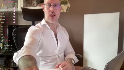 Snapshot of fit_rubinho chatting on 01-22-25, 12:38 Rubn online show from 01-22-25, 12:38