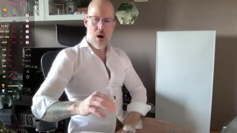 Snapshot of fit_rubinho chatting on 03-05-25, 08:54 Rubn online show from 03-05-25, 08:54