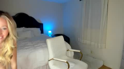 Snapshot of fitandfriskyfunxxx chatting on 12-08-24, 12:07 Jamie or Frisky  online show from 12-08-24, 12:07