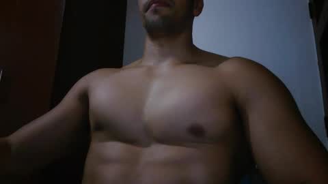 fitchestabs_69 online show from 05-17-26, 09:33