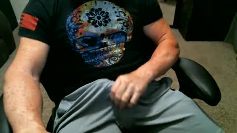 Snapshot of fitguy40 chatting on 09-30-25, 03:11 fitguy40 online show from 09-30-25, 03:11
