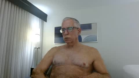 Snapshot of fitman999 chatting on 01-22-25, 09:10 Jon online show from 01-22-25, 09:10