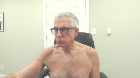 Snapshot of fitman999 chatting on 02-14-26, 01:13 Jon online show from 02-14-26, 01:13