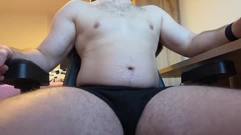 Snapshot of fitnessboy18 chatting on 03-06-25, 07:03    online show from 03-06-25, 07:03