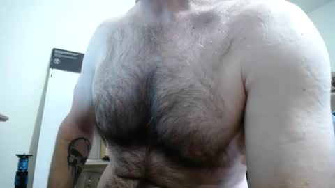 Snapshot of fitshow75 chatting on 09-22-25, 11:34 Links in Bio below online show from 09-22-25, 11:34