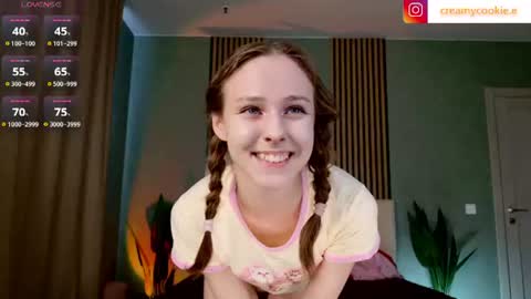 im Linda please give me thumbs up online show from 06-22-26, 09:50