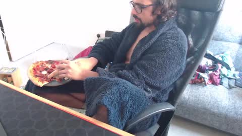 Snapshot of fizz6572 chatting on 02-02-25, 12:57 fizz6572 online show from 02-02-25, 12:57