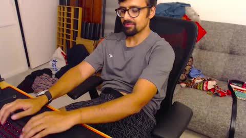 Snapshot of fizz6572 chatting on 10-17-25, 06:21 fizz6572 online show from 10-17-25, 06:21