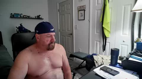 Snapshot of flaguy3233 chatting on 12-14-24, 07:40 Florida guy online show from 12-14-24, 07:40