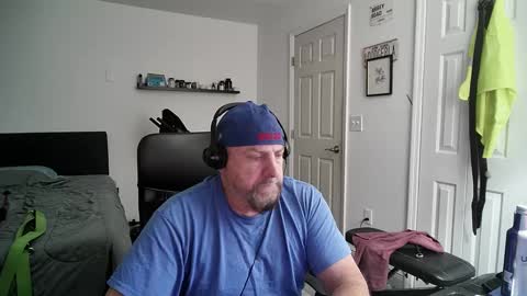 Snapshot of flaguy3233 chatting on 01-20-25, 03:59 Florida guy online show from 01-20-25, 03:59