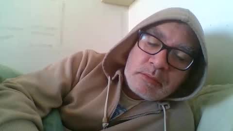 Snapshot of flashdreaming chatting on 03-25-26, 02:34 Carlo online show from 03-25-26, 02:34