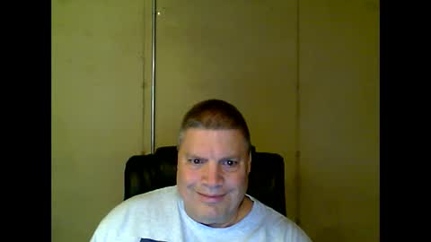 Snapshot of fletch32 chatting on 02-17-25, 01:47 jd online show from 02-17-25, 01:47