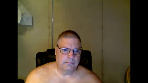 Snapshot of fletch32 chatting on 09-27-25, 10:42 jd online show from 09-27-25, 10:42