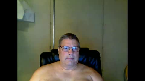 Snapshot of fletch32 chatting on 11-03-25, 12:06 jd online show from 11-03-25, 12:06