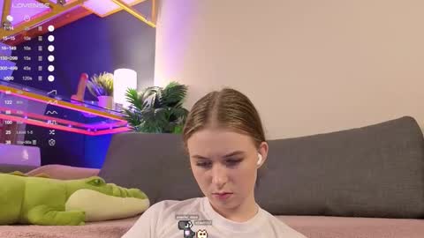 Leia online show from 09-30-25, 02:11