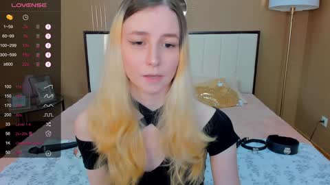 Snapshot of fleximona chatting on 01-29-25, 09:33 FlexiMona online show from 01-29-25, 09:33