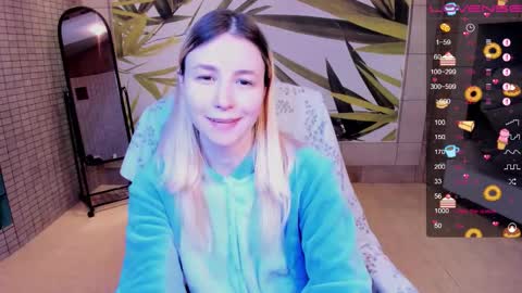 Snapshot of fleximona chatting on 01-11-26, 10:31 FlexiMona online show from 01-11-26, 10:31