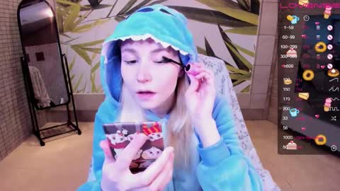 Snapshot of fleximona chatting on 01-18-26, 10:08 FlexiMona online show from 01-18-26, 10:08