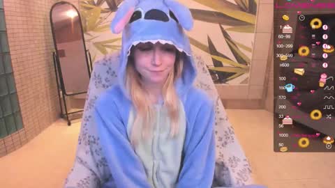 Snapshot of fleximona chatting on 02-22-26, 09:24 FlexiMona online show from 02-22-26, 09:24