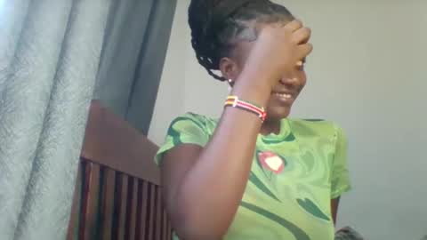 flirty_arrya online show from 04-24-26, 09:56