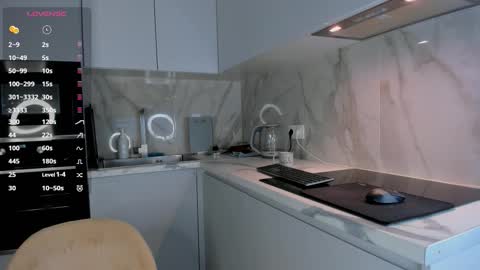 Emely  online show from 09-17-25, 05:03