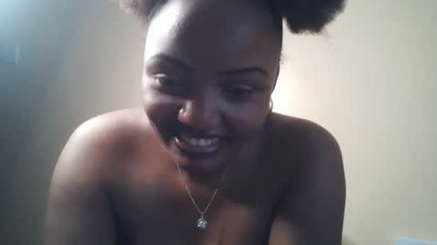 Snapshot of flirtymimie chatting on 05-16-26, 10:36 flirtymimie online show from 05-16-26, 10:36