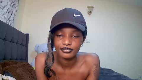 Snapshot of flirtyy_sheery chatting on 12-14-24, 06:13 sheery online show from 12-14-24, 06:13