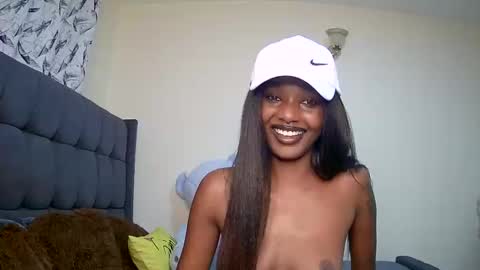 Snapshot of flirtyy_sheery chatting on 12-20-24, 03:53 sheery online show from 12-20-24, 03:53