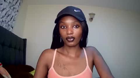 Snapshot of flirtyy_sheery chatting on 01-21-25, 03:37 sheery online show from 01-21-25, 03:37