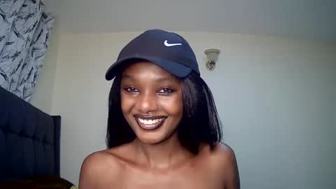 Snapshot of flirtyy_sheery chatting on 01-25-25, 04:13 sheery online show from 01-25-25, 04:13