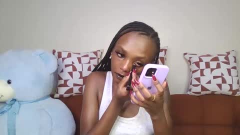 Snapshot of flirtyy_sheery chatting on 12-17-25, 03:01 sheery online show from 12-17-25, 03:01