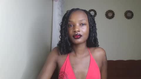 Snapshot of flirtyy_sheery chatting on 02-13-26, 01:12 sheery online show from 02-13-26, 01:12