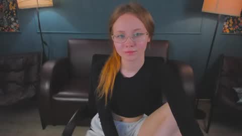 hey there guys im Flora no not the one from WInx. But I love magical stuff and especially I love nature. I dont know I thin online show from 06-11-26, 04:16