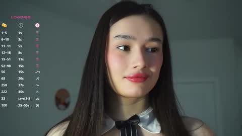 Snapshot of floralmuse chatting on 10-14-25, 04:46 Viola online show from 10-14-25, 04:46