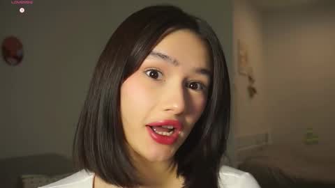 Snapshot of floralmuse chatting on 11-06-25, 04:57 Viola online show from 11-06-25, 04:57